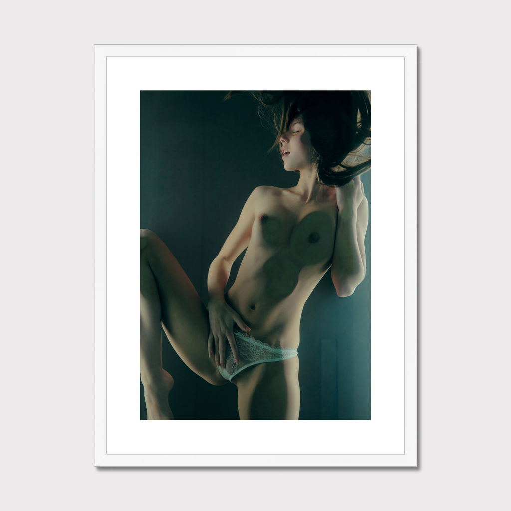 Angelica - medium framed