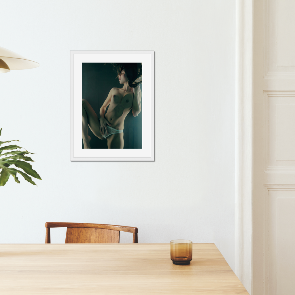 Angelica - medium framed